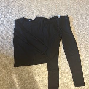 Uniqlo unisex base layers heatech great condition